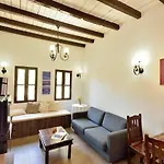 Leon - House In Medieval Town With Spacious Courtyard עיר רודוס