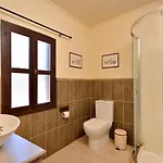 Leon - House In Medieval Town With Spacious Courtyard וילה