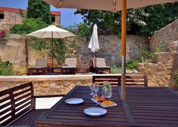 Leon - House In Medieval Town With Spacious Courtyard *