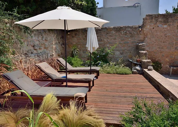 فيلة Leon - House In Medieval Town With Spacious Courtyard